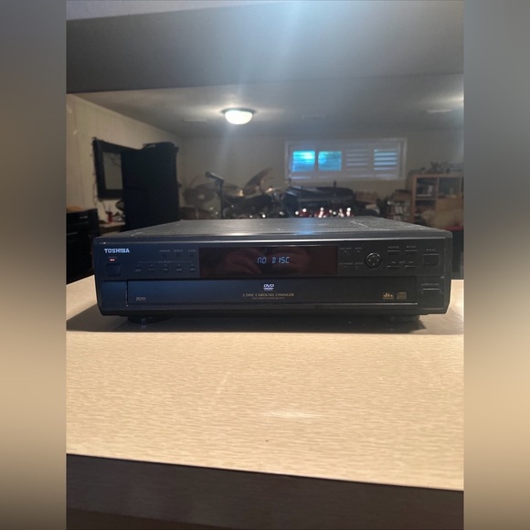 Toshiba SD-2715c 5 Disc Carousel Changer CD And DVD Tested Working Great - Picture 2 of 8
